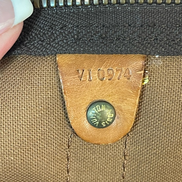 LOUIS VUITTON MONOGRAM KEEPALL 50 BANDOULIERE TRAVEL BAG - Picture 10 of 14